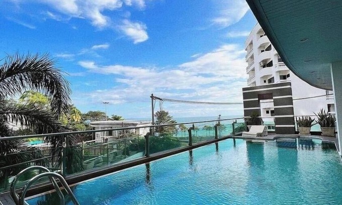 Jomtien Apartamento | Royal Beach View Suites
