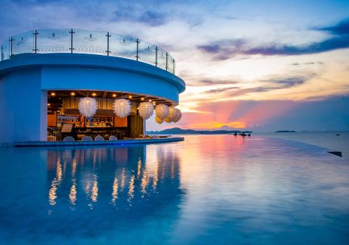 Pratumnak Hill Hotel | Royal Cliff Beach Terrace Pattaya