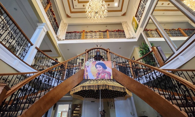Surrey Villa | Royal Empress Palace featured in movies 4 elite clients limited time 4 new year.