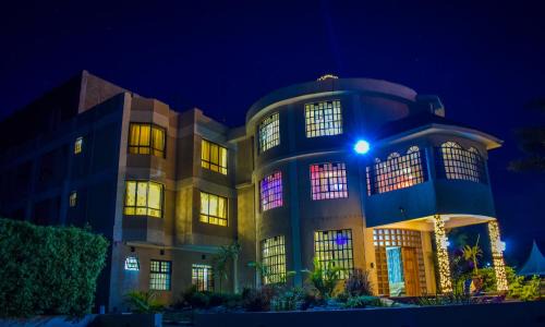 Viwanda Hotel | Royal Green Gardens Resort