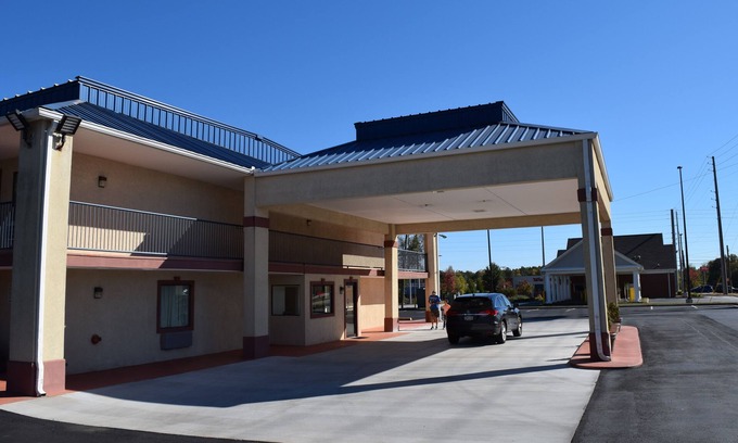 Douglasville Hotel | Royal Inn Douglasville
