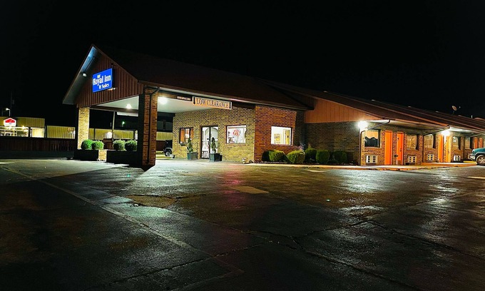 Mountain Grove Hotel | Royal Inn & Suites
