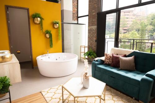 El Poblado Hotel | Royal Living Poblado