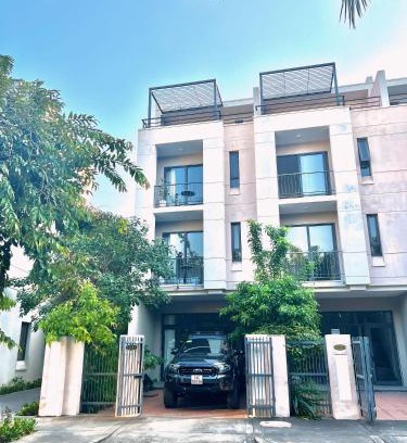Ha Long Apartamento | Royal Lotus Homestay Villa 5 Phòng Ngủ