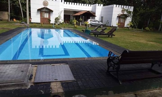 Dankotuwa Hotel | Royal Mandira Hotel