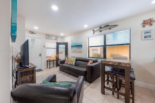 Redington Beach Apartamento | Royal Orleans 111