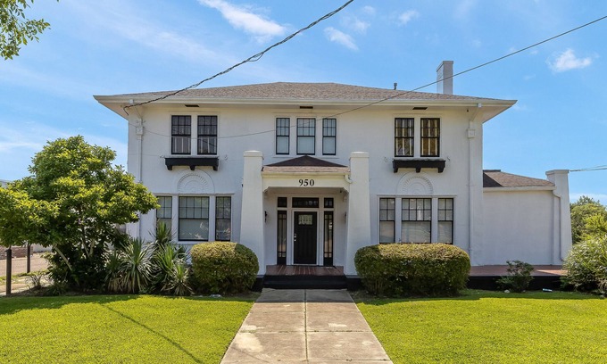 Greater Belhaven Casa | Royal Resort