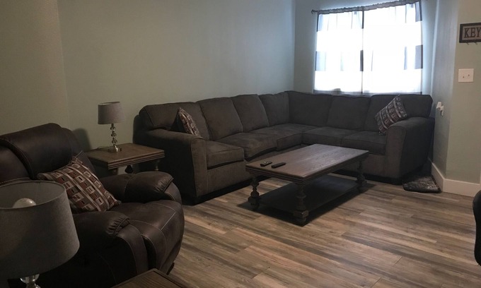 South Charleston Apartamento | Royal Retreat 3 Para Viajes Familiares o Corporativos