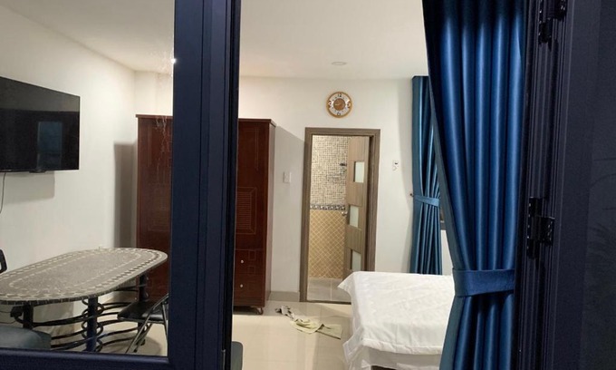 Binh Thanh Cama Y Desayuno | Royal Room with airy & spacious balcony