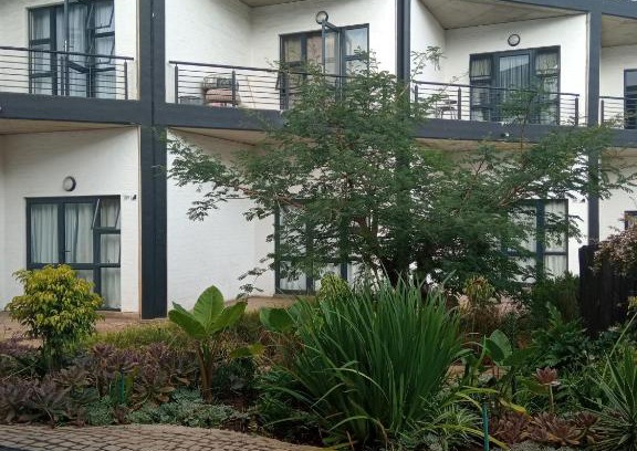 Downtown Johannesburg Cama Y Desayuno | Royal Stina Hotel-style with Swimming pool