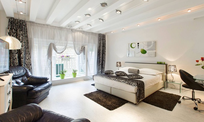Split Hotel | Royal Suites
