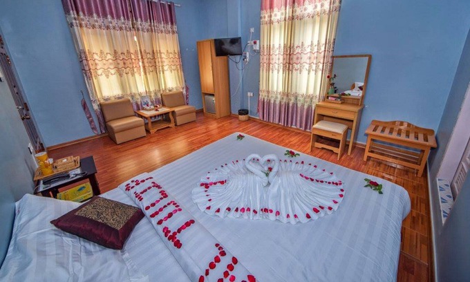 Mandalay Hotel | Royal Tulip Hotel
