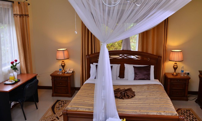 Lubowa Cama Y Desayuno | Royal Victoria House