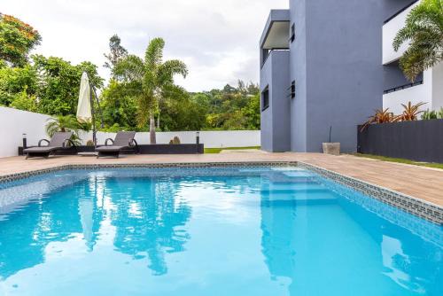 Runaway Bay Apartamento | Royale Escape
