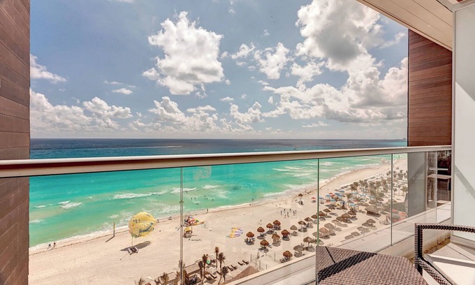 Punta Cancún Complejo | Royalton CHIC Cancun, An Autograph Collection All-Inclusive Resort - Adults Only