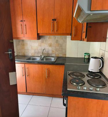 Komani Apartamento | Rozza Self-catering Accommodation