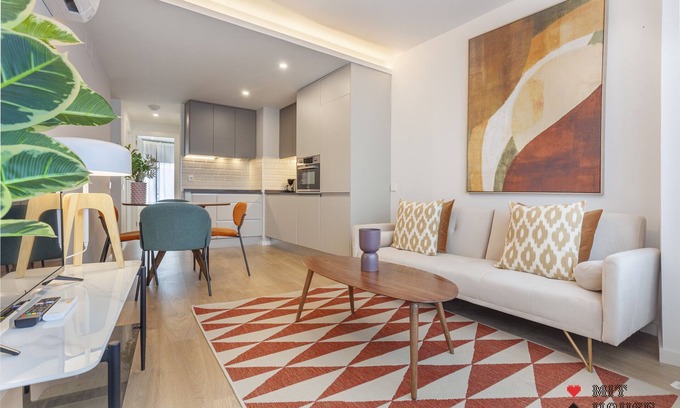 Ciudad Lineal Apartamento | Apartamento Rubik IV en Madrid