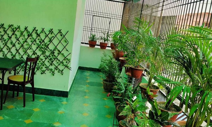 Mahmoorganj Hotel | Ruby Home stay