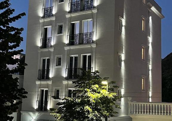 Vlore Hotel | Ruby Palace