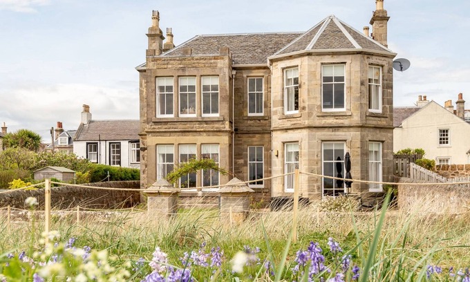 Earlsferry Cabaña | Ruddon Grange, Elie - a house that sleeps 8 guests in 4 bedrooms
