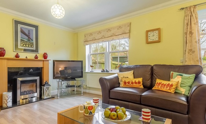 Dersingham Apartamento | Rufus Cottage is an attractive character carrstone property