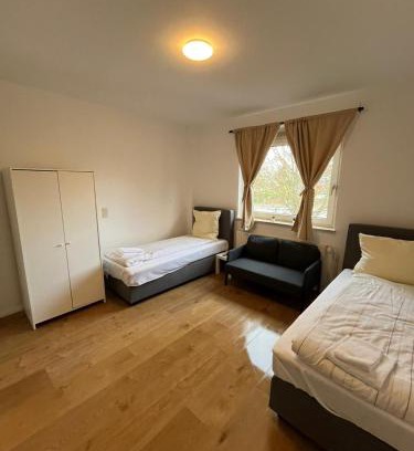 Neumuenster Apartamento | Ruhig gelegene Unterkünfte im Norden - Viel Platz für Gruppen und Monteure
