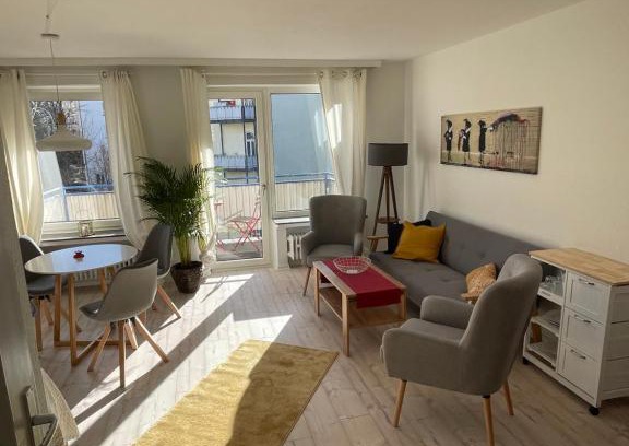 Vorderer Westen Apartamento | Ruhige Wohnung mit Parkplatz, charmantes Viertel
