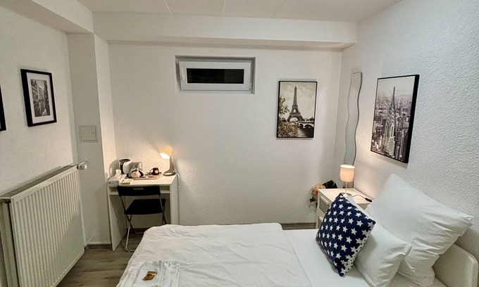 Langenfeld Apartamento | Ruhiges & Gemütliches Einzelzimmer in Top Lage