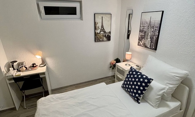 Langenfeld Apartamento | Ruhiges & Gemütliches Einzelzimmer in Top Lage