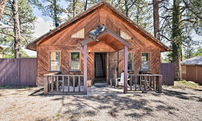 Ruidoso Cabaña | Ruidoso Cabin w/ Deck & Grill - Walk to Town!