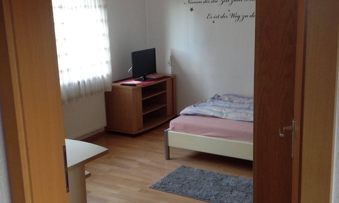 Heidenheim an der Brenz Apartamento | Apartamento de 1 habitación, cocina, baño