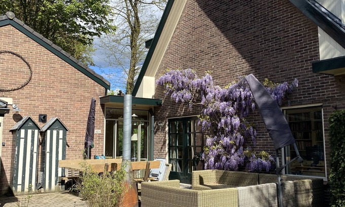 Soest Casa | Ruim Hoekhuis om tot Rust te Komen in een Natuurrijke Omgeving