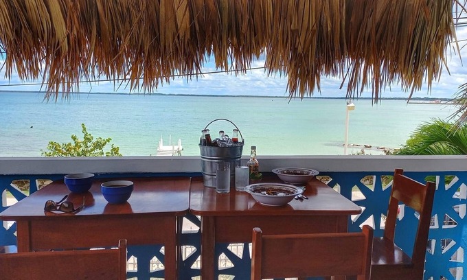 Corozal Casa | Rum Punch Lodge
