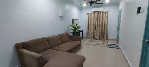 Kuantan Apartamento | Rumah Biru Homestay