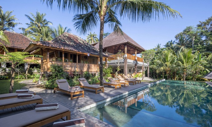 Lodtunduh Complejo | RUMAH KAYU RESORT
