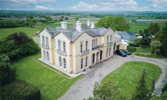 Long Barn Casa | Rumwell Park - 8 Bedroom Manor House- Taunton