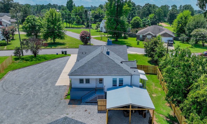 Tuscaloosa Casa | Run Forest Run - Book for 30 nights or longer!
