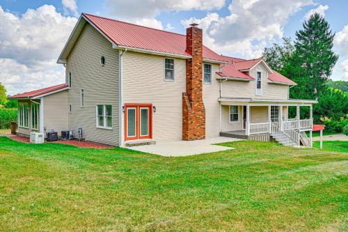 Somerdale Casa | Rural and Private Dover Retreat Close to Wineries!