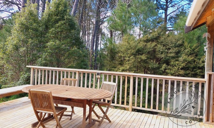 Cooks Beach Cabaña | Rural & bush setting, only 2 min drive to beach, perfect for a romantic getaway!