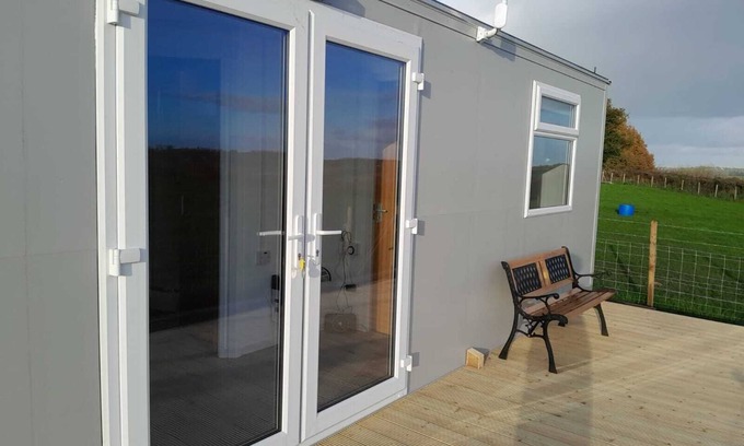Magherafelt Cabina | Rural Cabin with Outstanding Views
