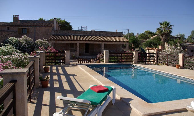 Campos Cabaña | CASA RURAL C.P. CON PISCINA, BARBACOA y PARQUE INFANTIL