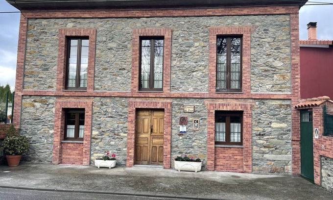 Villademar Cabaña | Casa rural (alquiler íntegro) La Ermita de Prin para 10 personas