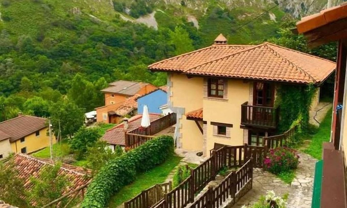 Sames Casa | CASA RURAL LA RIBA B