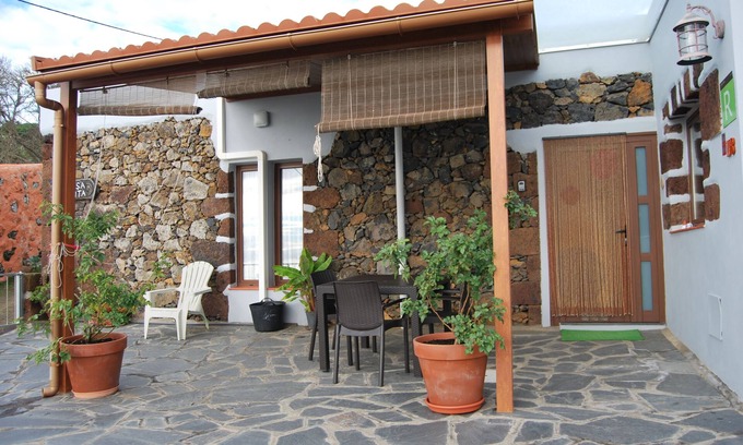 Isora Cabaña | Casa rural ubicada en un entorno natural en El Hierro