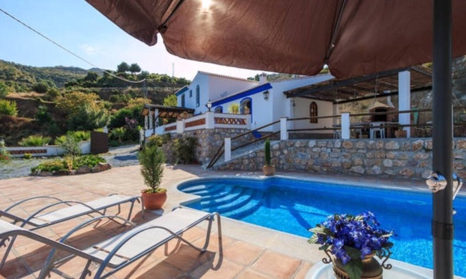 Almuñécar Cabaña | CASA RURAL CON PISCINA Y BARBACOA