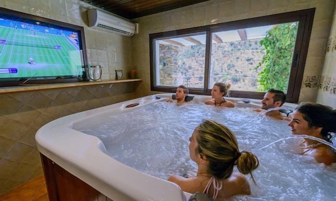 Laroya Cabaña | Casa Rural con JACUZZI privado. 2-4 personas C´ANTONIA