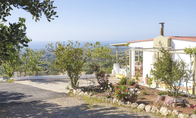Vizari Cabaña | Rural Residence with views amidst an olive grove