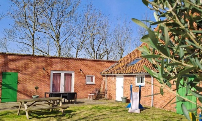 Grijpskerke Casa | Rurally and centrally located four-person holiday home in Grijpskerke