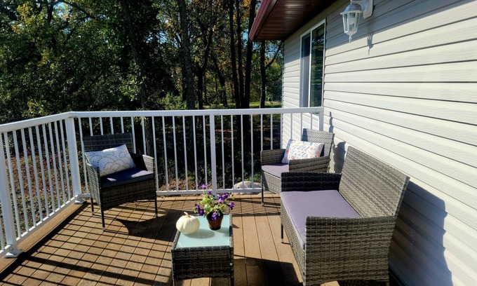 Perham Casa | Rush Lake, Lake View retreat. Family size house, spacious parking.