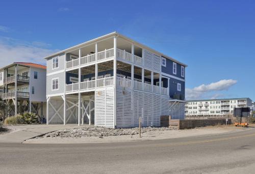 Long Beach Casa | Rushin' to the Beach